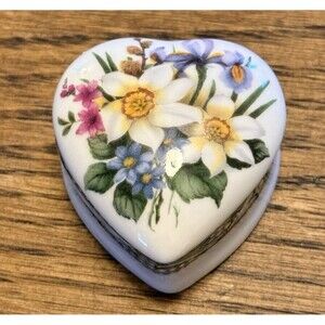 Crownford Heart Shaped Tricket Box Floral Bone China Made in England